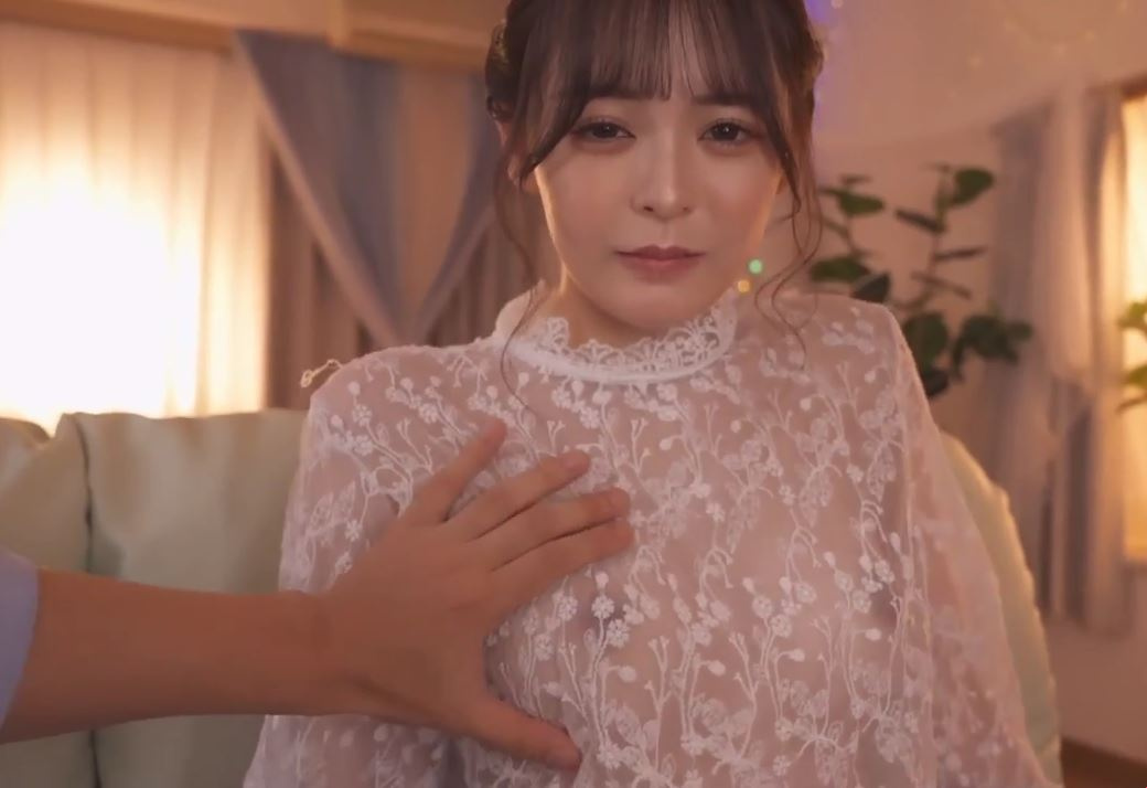 FSDSS-525 和一個漂亮的女孩約會